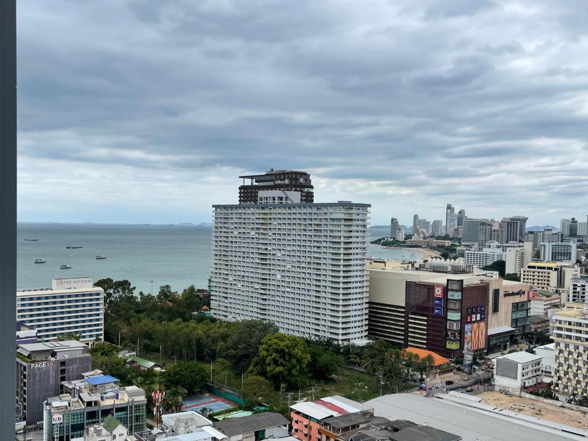 Appartamento The Base Deluxe Kingsize Pattaya Esterno foto