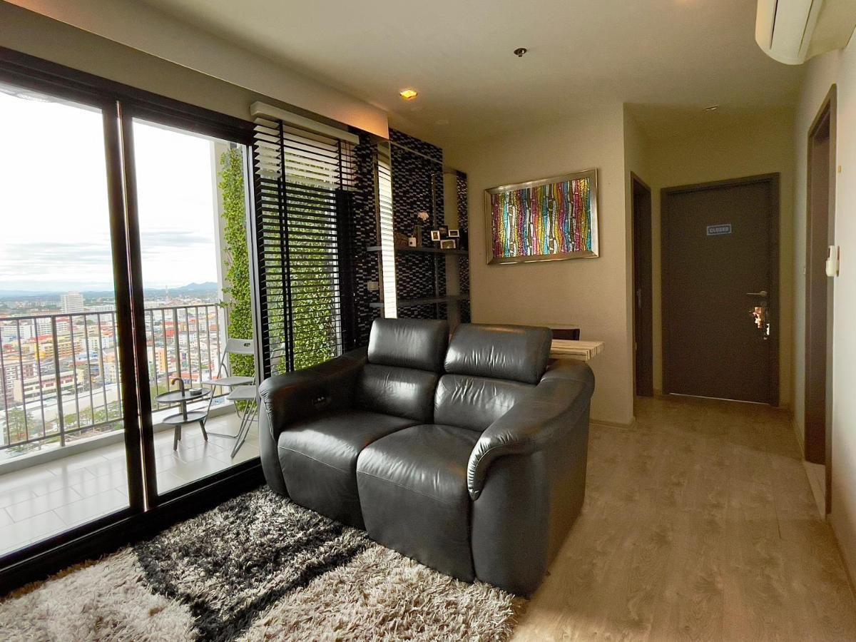 Appartamento The Base Deluxe Kingsize Pattaya Esterno foto