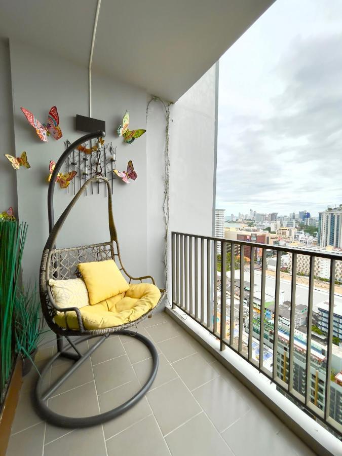 Appartamento The Base Deluxe Kingsize Pattaya Esterno foto