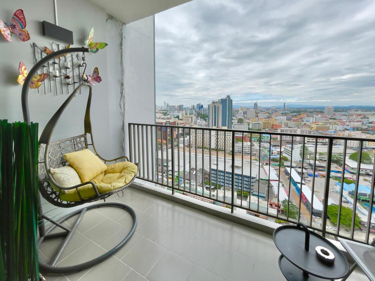 Appartamento The Base Deluxe Kingsize Pattaya Esterno foto